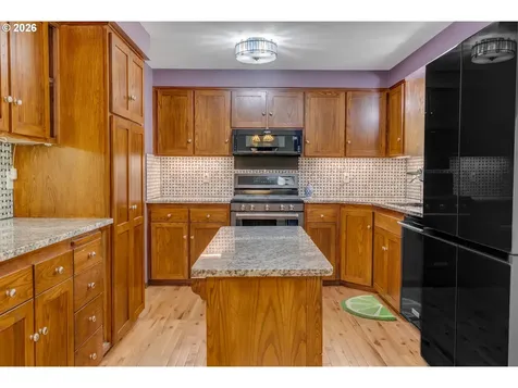 1930 SW Willow Parkway Gresham OR 97080