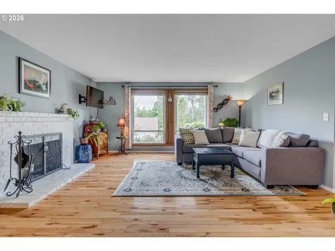 1930 SW Willow Parkway Gresham OR 97080