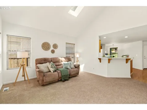 4744 SE Maxwell Street Hillsboro OR 97123