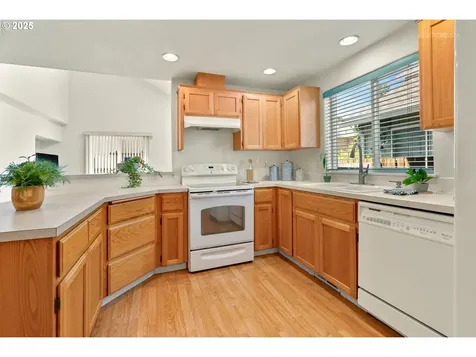 4744 SE Maxwell Street Hillsboro OR 97123
