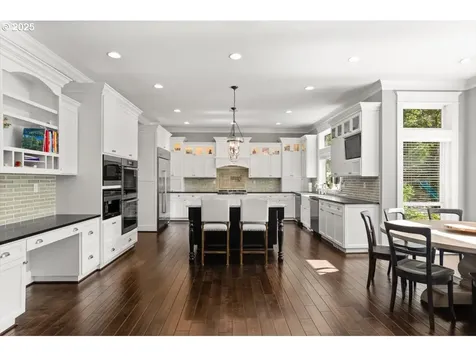 15948 Twin Fir Road Lake Oswego OR 97035