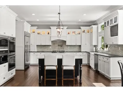 15948 Twin Fir Road Lake Oswego OR 97035