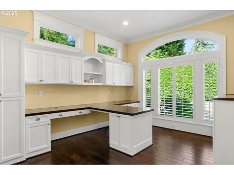 15948 Twin Fir Road Lake Oswego OR 97035