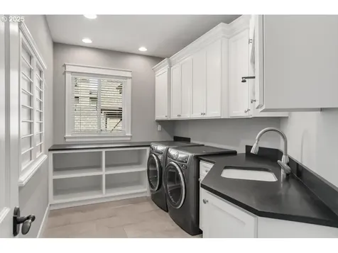15948 Twin Fir Road Lake Oswego OR 97035