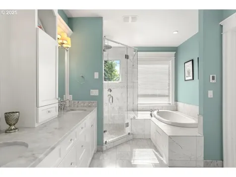 15948 Twin Fir Road Lake Oswego OR 97035