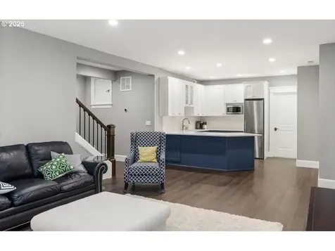 15948 Twin Fir Road Lake Oswego OR 97035