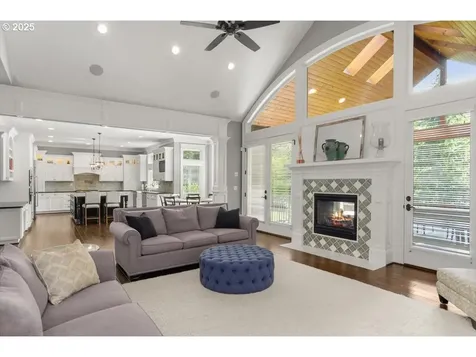 15948 Twin Fir Road Lake Oswego OR 97035