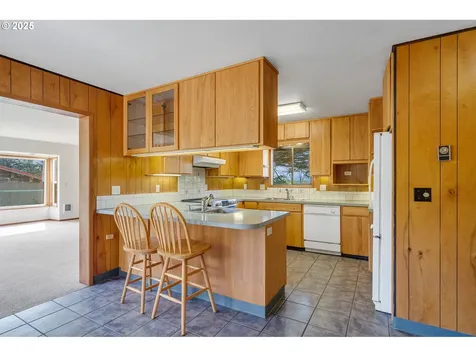 8095 Bewley Street Bay City OR 97107
