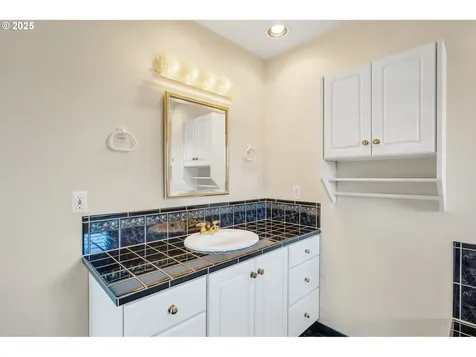 8095 Bewley Street Bay City OR 97107
