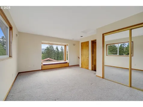 8095 Bewley Street Bay City OR 97107