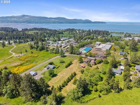 8095 Bewley Street Bay City OR 97107