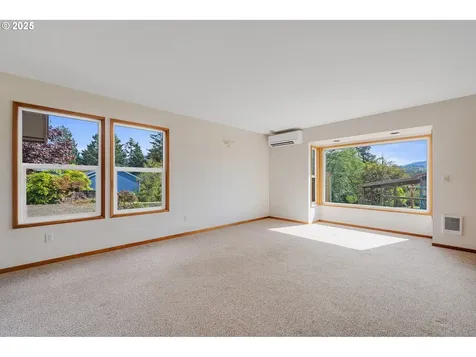 8095 Bewley Street Bay City OR 97107
