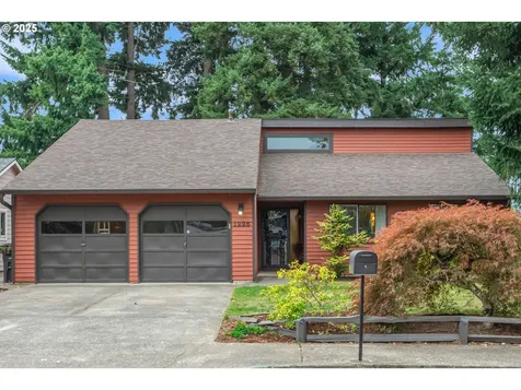 1225 SE Jacquelin Drive Hillsboro OR 97123