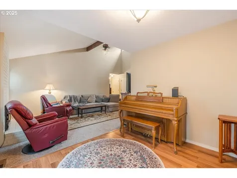 1225 SE Jacquelin Drive Hillsboro OR 97123