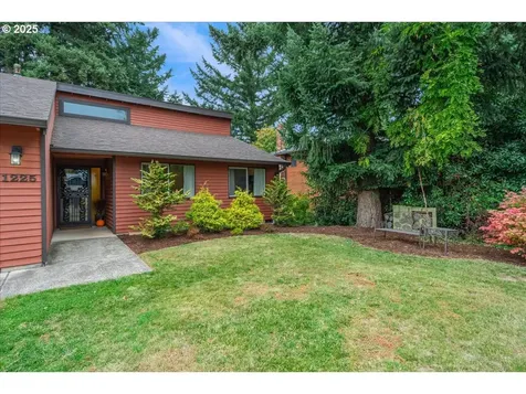 1225 SE Jacquelin Drive Hillsboro OR 97123
