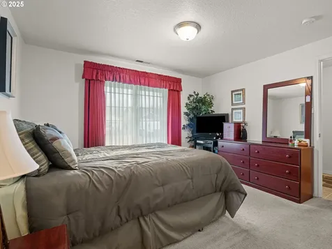 1409 SW Lori Court Mcminnville OR 97128