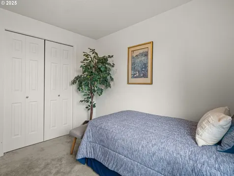 1409 SW Lori Court Mcminnville OR 97128