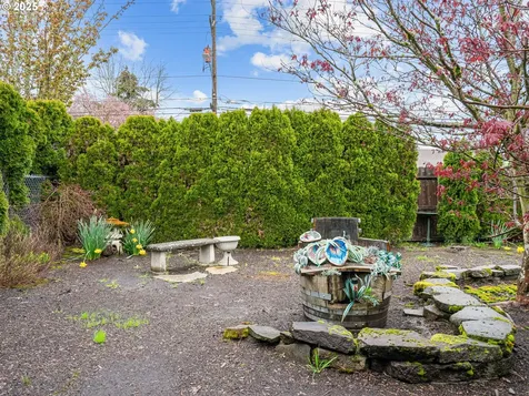 1409 SW Lori Court Mcminnville OR 97128