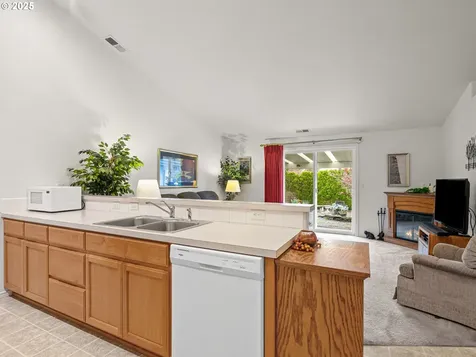 1409 SW Lori Court Mcminnville OR 97128