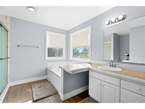 16009 NE 72nd Circle Vancouver WA 98682