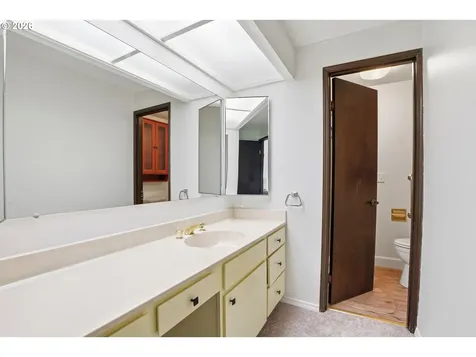 64 Wheatherstone Court Lake Oswego OR 97035