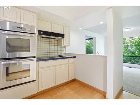64 Wheatherstone Court Lake Oswego OR 97035