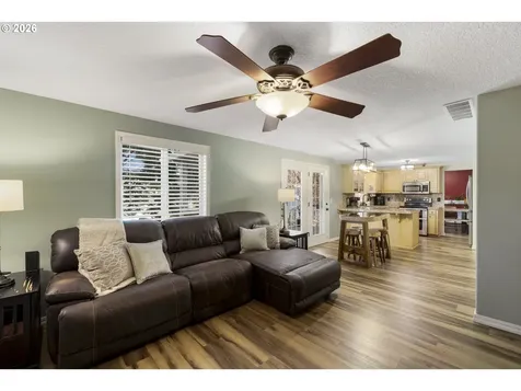 11121 NW 22nd Court Vancouver WA 98685