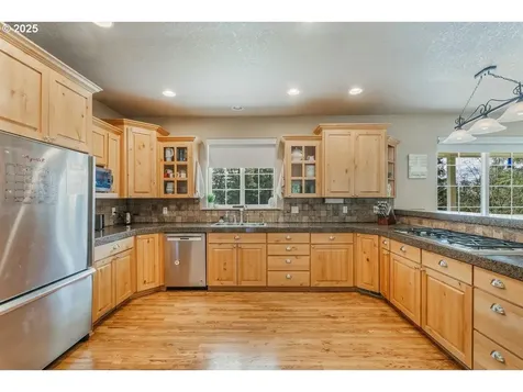 8100 Briar Lane Tillamook OR 97141