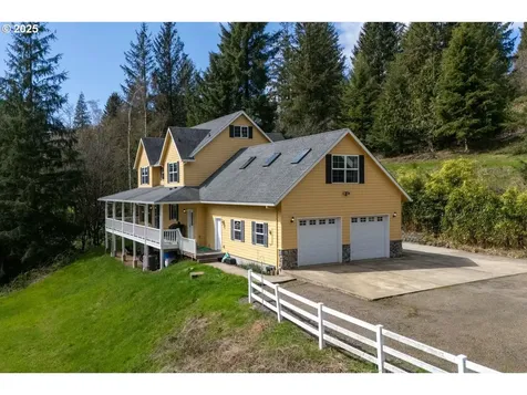 8100 Briar Lane Tillamook OR 97141