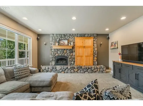 8100 Briar Lane Tillamook OR 97141