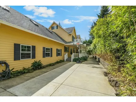 8100 Briar Lane Tillamook OR 97141
