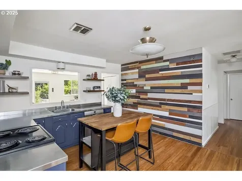 4500 NE Emerson Street Portland OR 97218