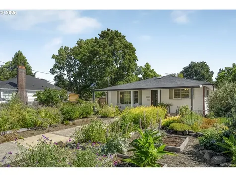 4500 NE Emerson Street Portland OR 97218