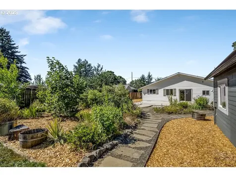 4500 NE Emerson Street Portland OR 97218