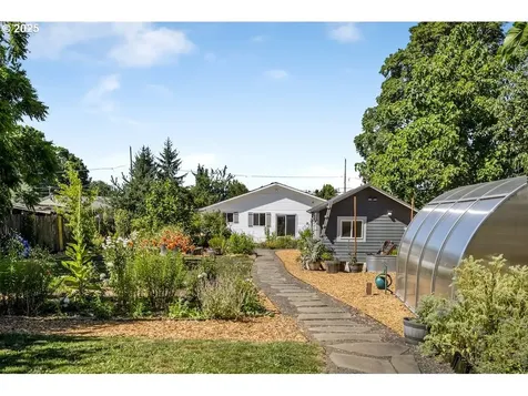 4500 NE Emerson Street Portland OR 97218