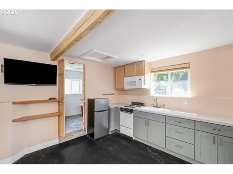 4500 NE Emerson Street Portland OR 97218