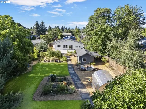 4500 NE Emerson Street Portland OR 97218