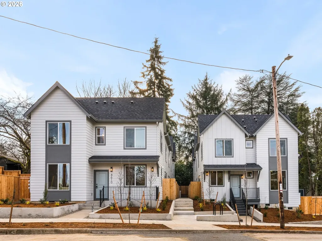 8616 SW 21st Avenue Portland OR 97213