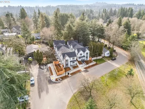8616 SW 21st Avenue Portland OR 97213