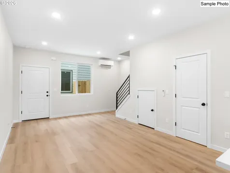 8616 SW 21st Avenue Portland OR 97213