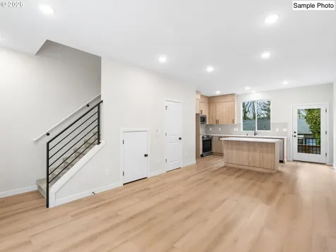 8616 SW 21st Avenue Portland OR 97213