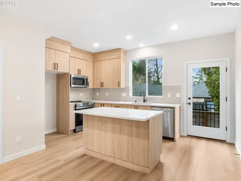 8616 SW 21st Avenue Portland OR 97213