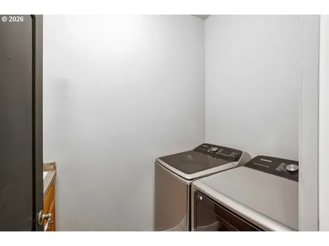 525 E 17th Circle La Center WA 98629