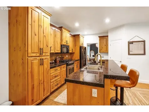 525 E 17th Circle La Center WA 98629