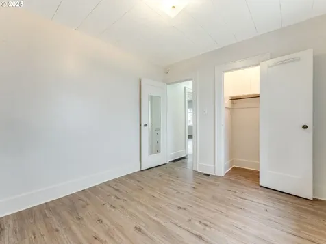 325 E Hereford Street Gladstone OR 97027