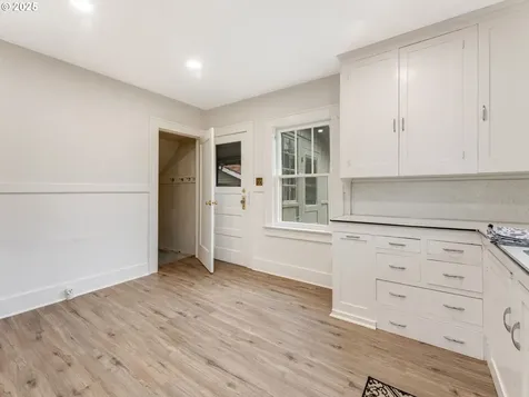 325 E Hereford Street Gladstone OR 97027