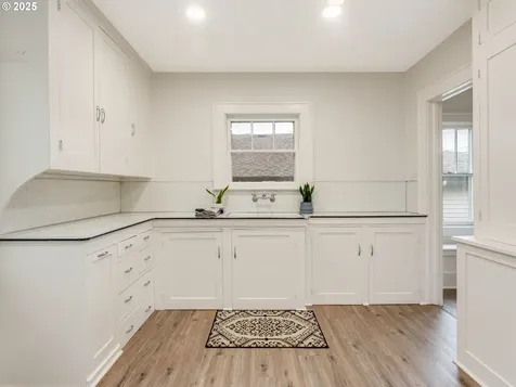 325 E Hereford Street Gladstone OR 97027