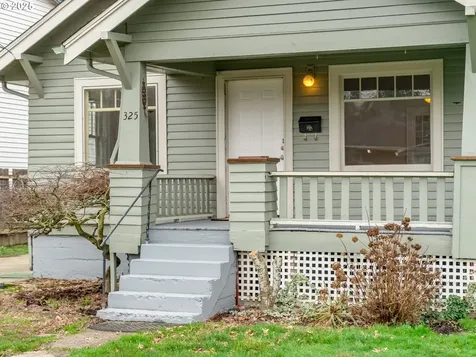 325 E Hereford Street Gladstone OR 97027