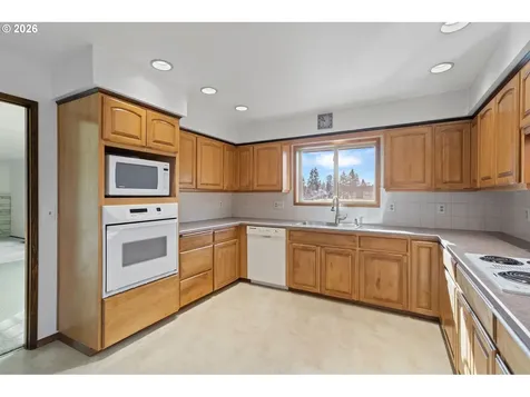 620 NW Queens Court Hillsboro OR 97124
