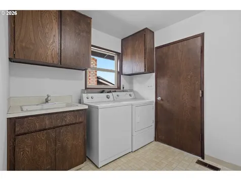 620 NW Queens Court Hillsboro OR 97124